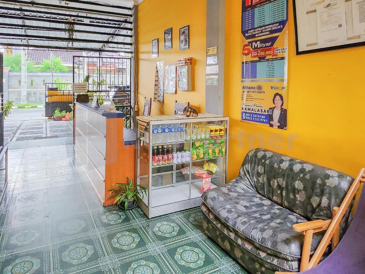 ホテル Griya Tambun Raya Redpartner Tumbangrungan エクステリア 写真